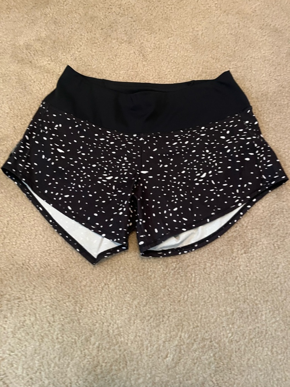Oiselle Black and White Onna Print Roga Sz 2
